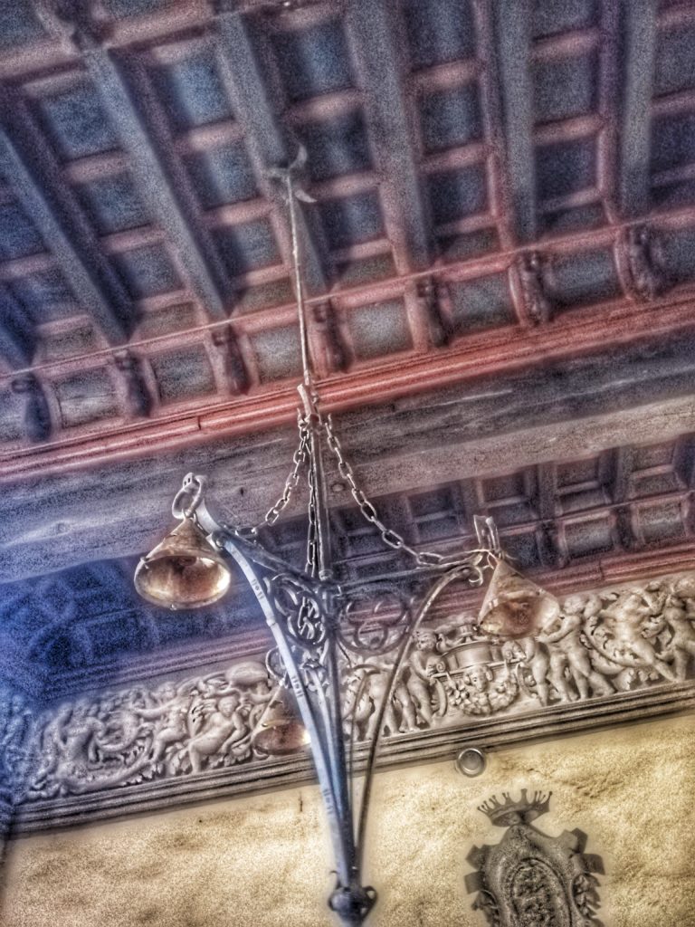 castello di Bardi, soffitto ligneo in una delle sale dei Principi