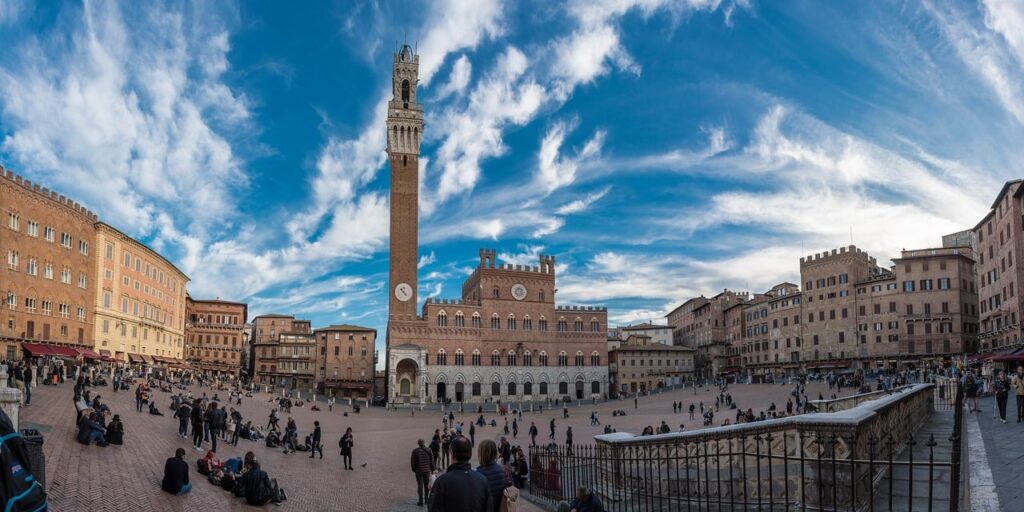 Le più belle piazze d'Italia: la regina è Piazza del Campo di Siena